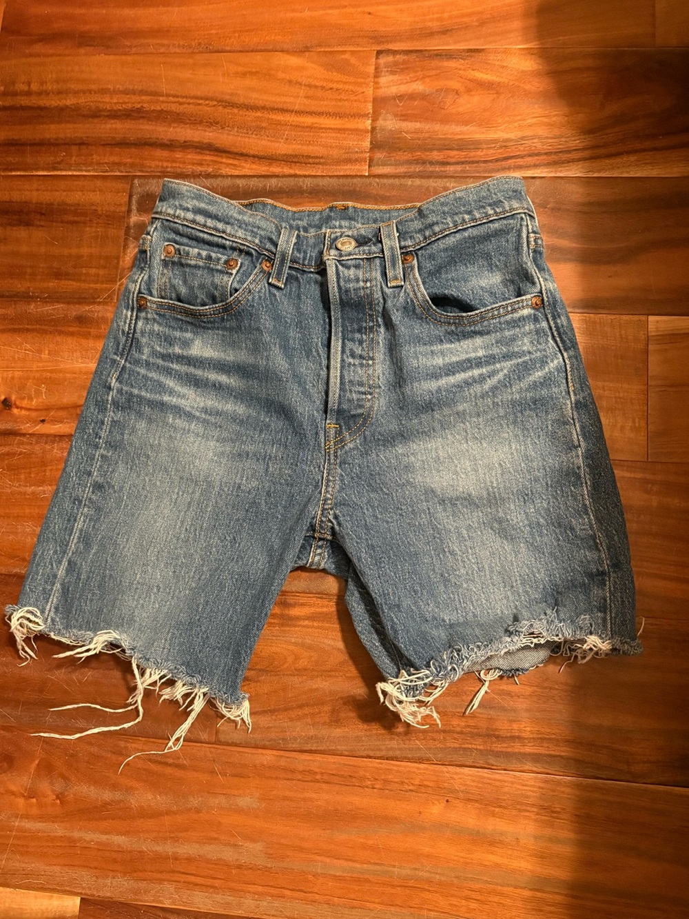 Levi’s 501 S Women’s Cutoff Denim Shorts Size 24 High Rise Raw Hem (962)